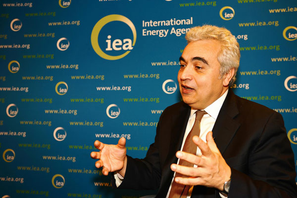
Директор МЭА Ф. Бироль считает переговоры о заморозке добычи нефти в Катаре ни к чему не приведут