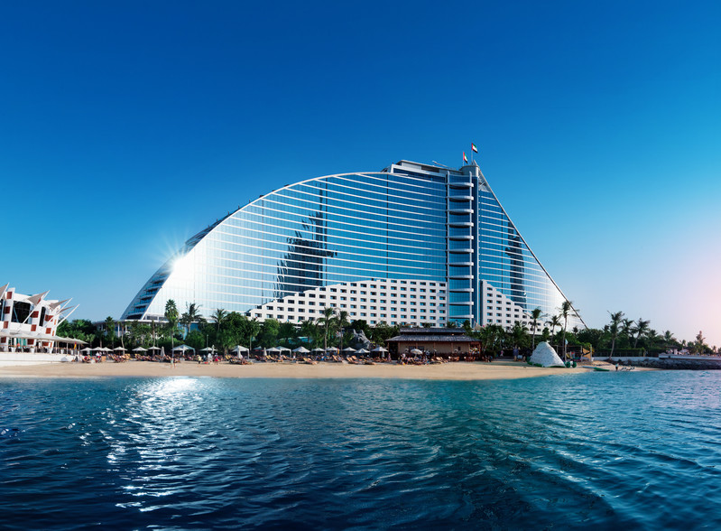 
Jumeirah Beach Hotel открывается после реконструкции