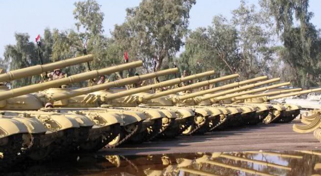 
Саудовская газета "аль-Указ": 100 российских танков прибыли в порт Умм Каср в Ираке