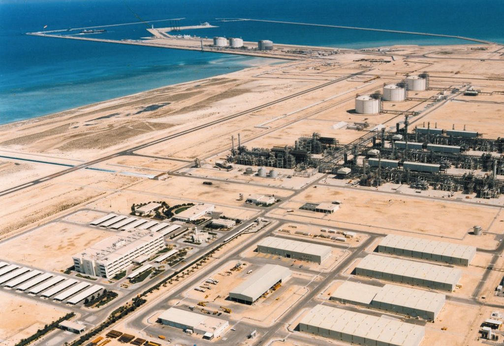 
Катар построит новую электро- водоопреснительную станцию