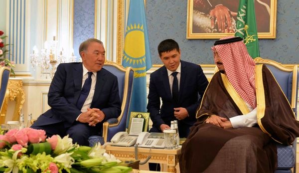 
Назарбаев пригласил короля и кронпринца Саудовской Аравии в Казахстан