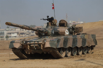 
Саудовская Аравия купит у Пакистана танки и истребители